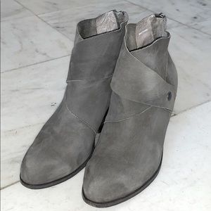 EILEEN FISHER Ankle Booties